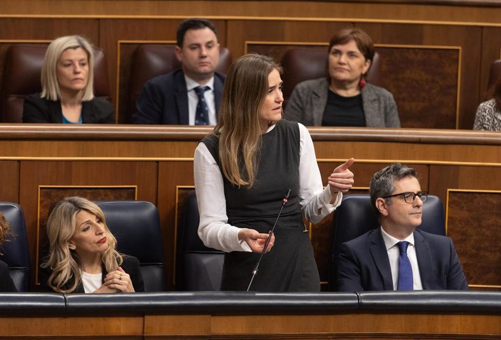 Archivo - La vicepresidenta tercera y ministra para la Transición Ecológica, Sara Aagesen, en el Congreso de los Diputados, a 12 de marzo de 2025, en Madrid (España). 