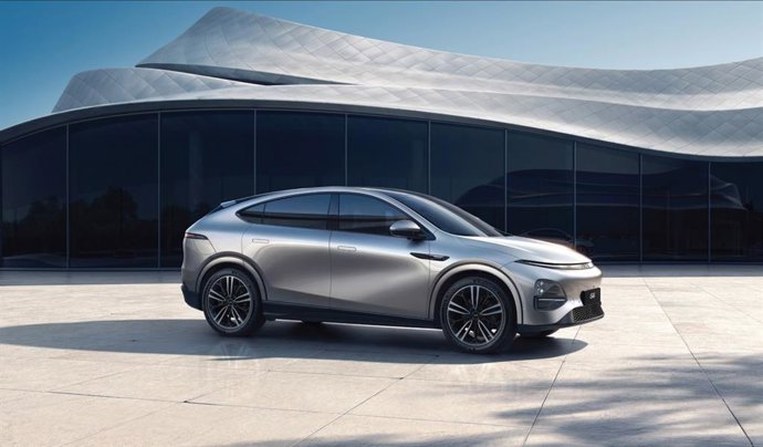 Xpeng coloca en el mercado su SUV Coupé eléctrico G6, con 570 kilómetros de autonomía y desde 42.559 euros.
