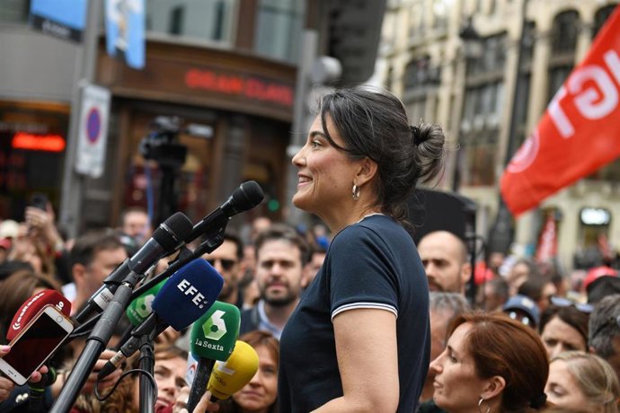 Archivo - La portavoz de Más Madrid en la Asamblea de Madrid, Manuela Bergerot, comparece durante la manifestación por el Día del Trabajador, a 1 de mayo de 2024, en Madrid (España).