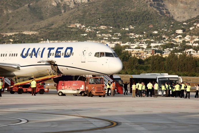 Archivo - Imagen de archivo de la llegada al aeropuerto de Málaga Costa del Sol del primer vuelo del servicio estacional sin escalas a Nueva York de la compañía United Airlines (1 de junio de 2023).