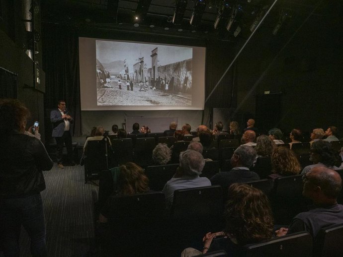 Lanzarote reivindica la figura de Blas Cabrera con la presentación en la isla del documental 'Historia de la Física'