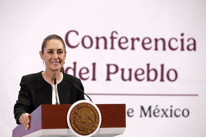 Archivo - Mexican President Claudia Sheinbaum Pardo announced that the 25 percent tariffs imposed by U.S. President, Donald Trump, on Mexican products will be postponed until April 2, during a briefing conference at National Palace. on March 6, 2025 in Me
