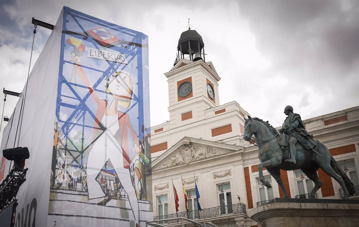 Ayuso saca por primera vez el Dos de Mayo a Sol sin presencia del Gobierno ni parada militar y marcado por el apagón