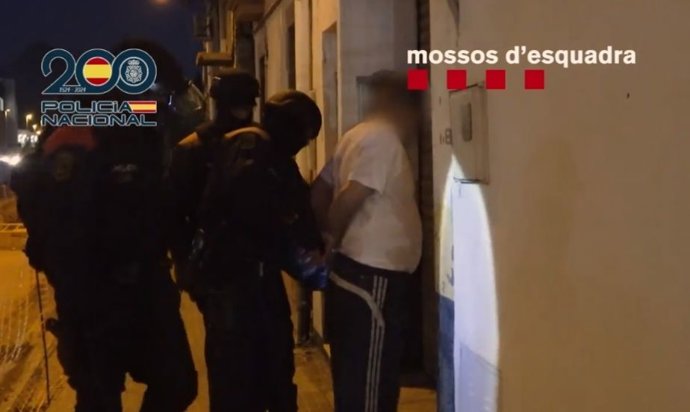 Tres detenidos relacionados con terrorismo yihadista en Castelldefels y Montcada i Reixac (Barcelona)