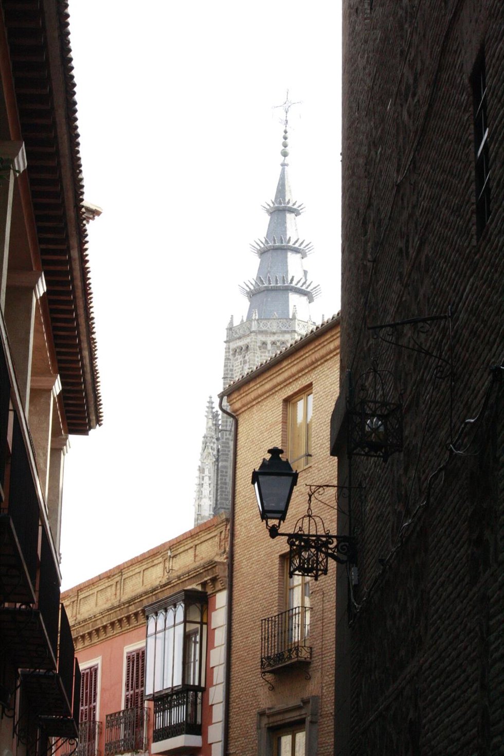 Archivo - Mal tiempo, Nublado, lluvia, Catedral, Torre