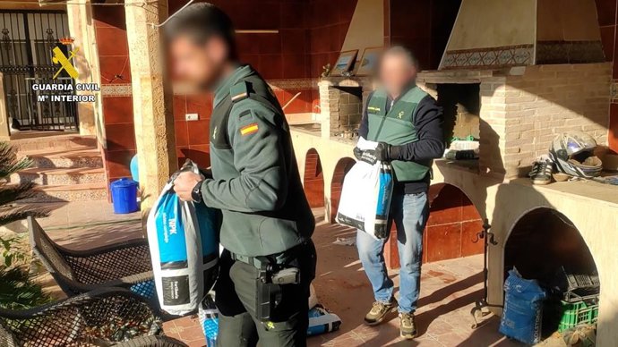 Desarticulada una banda per robatoris en explotacions agrícoles de la Vega Baixa per valor de 40.000 euros