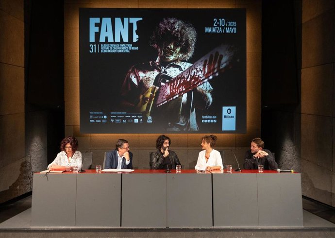 Amaia Doningo, Gonzalo Olabarria, Babak Anvari, Eva Llorach y Daniel Monzón, en la presentación de FAT Bilbao