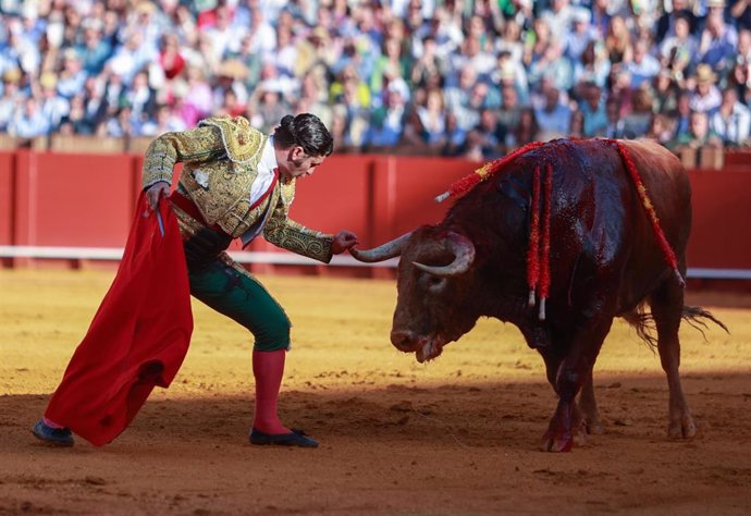 El torero Morante de la Puebla, a 01 de mayo de 2025 en Sevilla (Andalucía, España). En la sexta corrida de abono en la Plaza de la Real Maestranza, dentro del ciclo de la Feria de Abril de Sevilla, los toreros Morante de la Puebla, Juan Ortega y Pablo Ag