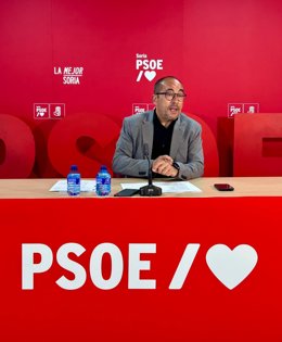 Luis Rey en una foto de archivo en la sede del PSOE de Soria