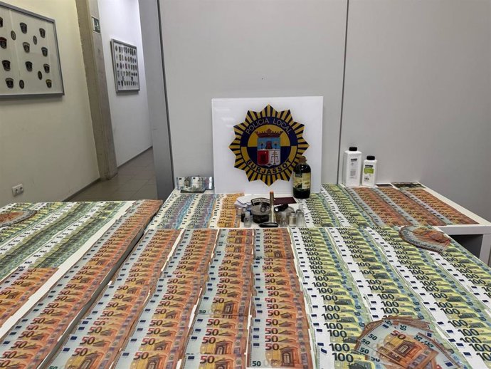La Policía Local de Burjassot incauta casi 70.000 euros en papel moneda falsificado y detiene a dos personas por posesión de material vinculado a estafas económicas