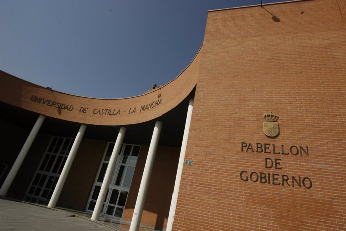 Archivo - Pabellón de Gobierno del Campus de Albacete de la Universidad de Castilla La Mancha