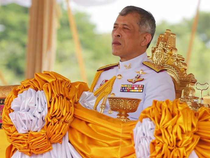Archivo - El rey de Tailandia, Maha Vajiralongkorn, en un acto oficial en Sanam Luang (archivo)