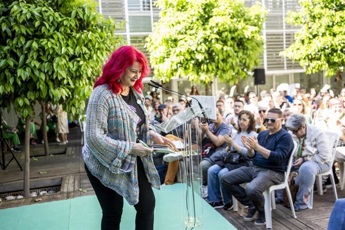 Archivo - La portavoz provincial de Adelante Andalucía en Córdoba, Mariví Serrano, interviene en un acto.