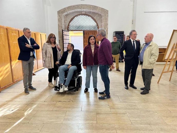 Inauguración de la exposición en La Roda.