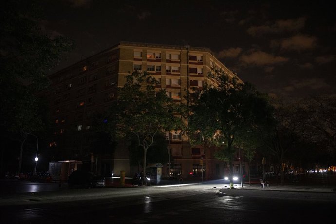 As ruas da cidade sem eletricidade durante o apagão, 28 de abril de 2025, em Vigo, Pontevedra, Galícia (Espanha). Um apagão elétrico atingiu a Espanha, Portugal e parte da França às 12h30 da manhã de hoje. As causas exatas do apagão ainda não são conhecid