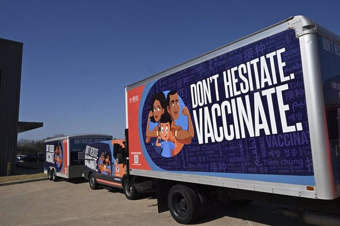 Archivo - Campaña para promover la vacunación en Austin, Texas