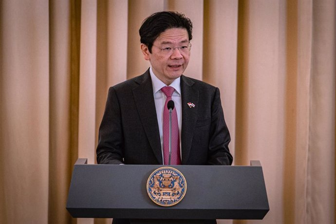 Archivo - November 28, 2024, Bangkok, Bangkok, Thailand: November 28,2024,Bangkok,Thailand,Singapore's prime minister Lawrence Wong speaks to the media during a press conference at Government House in Bangkok. Singapore's prime minister Lawrence Wong is o