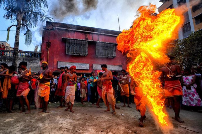 Imagen de archivo de un festejo religioso en Bengala Occidental (India) 