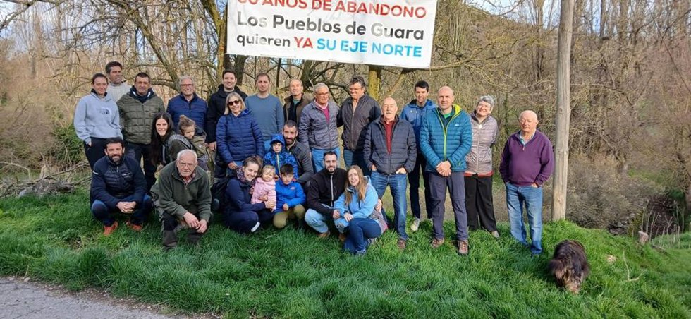 Instituciones y asociaciones apoyan a Bara y Las Bellostas para mejorar la pista que une ambos núcleos oscenses