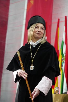 Archivo - La rectora de la UR, Eva Sanz.
