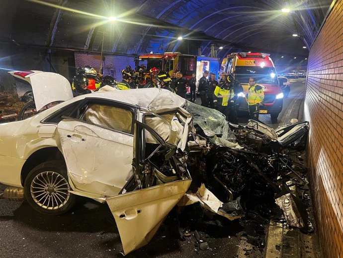 Acidente no túnel María de Molina em direção à A2.