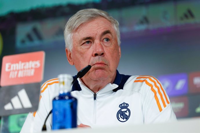 Archivo - Carlo Ancelotti attends his press conference during the training day of Real Madrid ahead the Spanish Cup, Copa del Rey, football match against Real Sociedad at Ciudad Deportiva Real Madrid on March 31, 2025, in Valdebebas, Madrid, Spain.