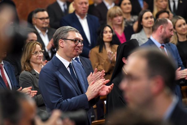 Serbia.- AMP.- El presidente serbio es ingresado en un hospital militar tras regresar anticipadamente de EEUU Serbia.- AMP.- El presidente serbio es ingresado en un hospital militar tras regresar anticipadamente de EEUU