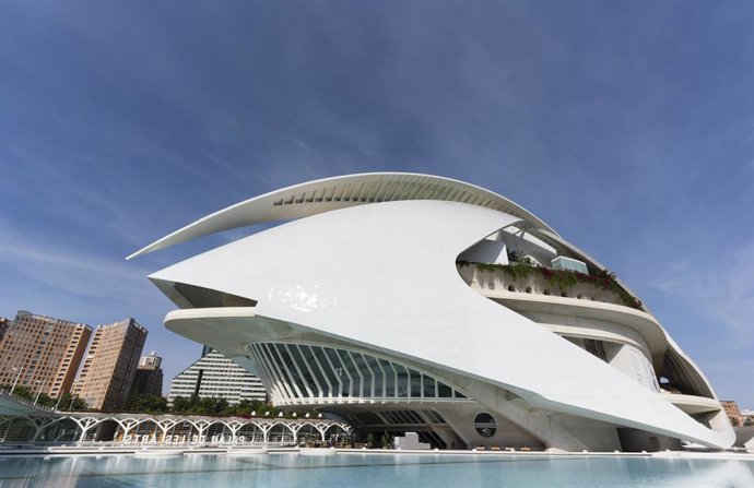 Archivo - Les Arts invita a "compartir tablas" con la bailaora María Pagés tras estreno de 'De Scheherezade' el 9 de mayo