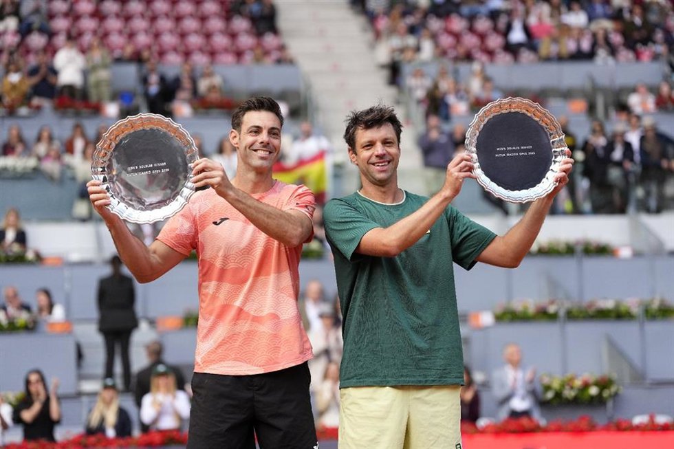 El tenista español Marcell Granollers y el argentino Horacio Zeballos, campeones del Mutua Madrid Open