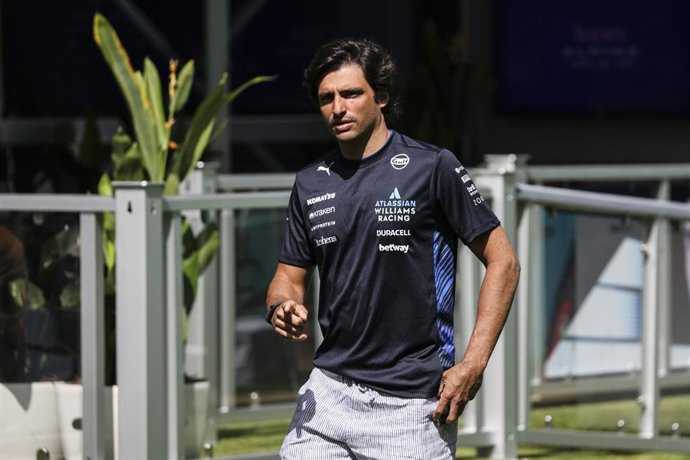 SAINZ Carlos (spa), Williams Racing FW47, portrait during the Formula 1 Crypto.com Miami Grand Prix 2025, 6th round of the 2025 FIA Formula One World Championship from May 2 to 4, 2025 on the Miami International Autodrome, in Miami Gardens, Florida, Unite