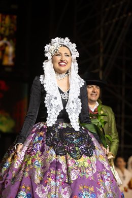 Adriana Vico Melgar, de la foguera Diputació-Renfe, elegida Bellea del Foc 2025 