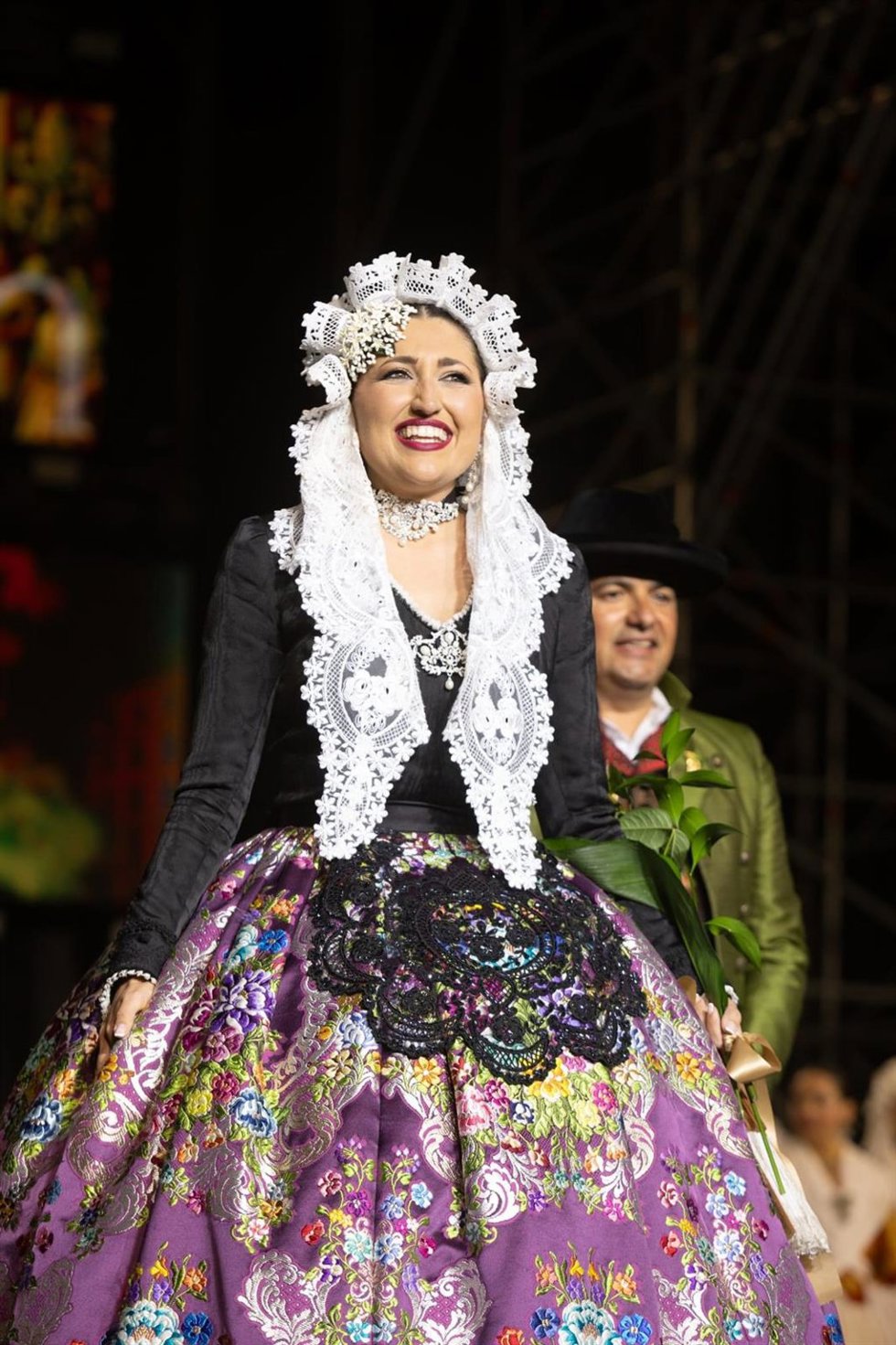 Adriana Vico Melgar, de la foguera Diputació-Renfe, elegida Bellea del Foc 2025 