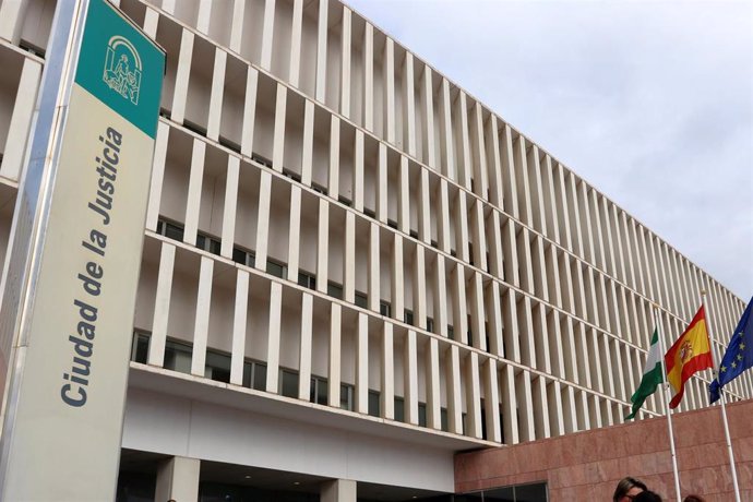 Archivo - Vista general de la fachada principal de la Ciudad de la Justicia de Málaga.