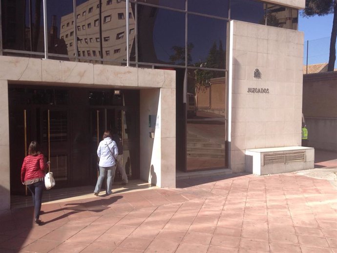 Archivo - Sede judicial de la Caleta, en Granada, en imagen de archivo