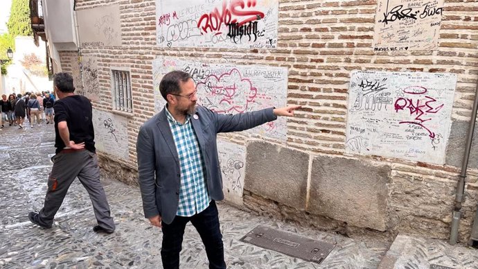 Una visita del edil Juanjo Ibáñez al barrio.