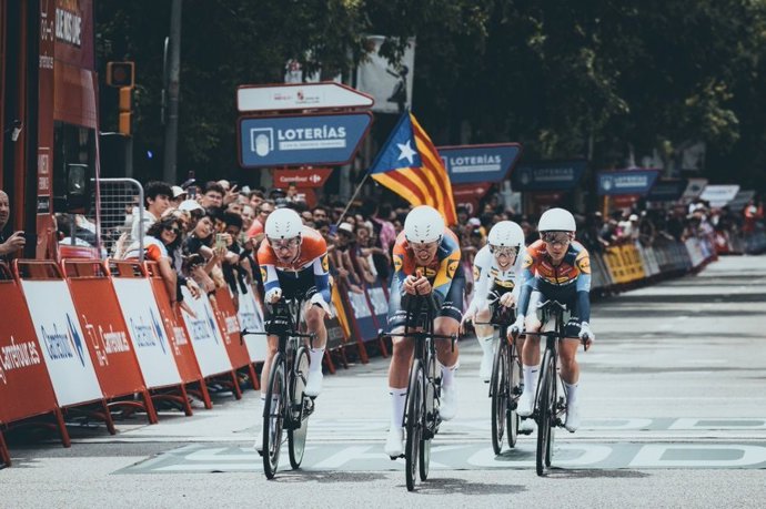 La ciclista neerlandesa Ellen van Dijk (Lidl-Trek), líder de la Vuelta Femenina 25 by Carrefour.Es después de la victoria de su equipo, el Lidl-Trek, en la primera etapa