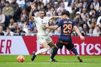 El Real Madrid evita el susto antes del Clásico