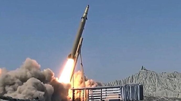 Misil balístico irnaí Qassem Basir