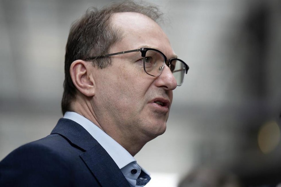 Alexander Dobrindt en la rueda de prensa de la CDU, la CSU y el SPD para presentar el acuerdo de coalición conjunta en la Paul-Lbe-Haus. Berlín, 09 de abril de 2025.