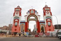 Feria de Abril en Sevilla 2025: Más de 250.000 bombillas se encenderán esta 'Noche del Pescaíto' en el Real