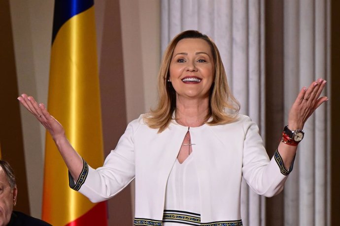 BUCHAREST, April 30, 2025  -- Elena Lasconi, candidate for Romania's presidency, speaks during an electoral debate organised by Romania's state television channel at the Cotroceni palace in Bucharest, Romania, April 29, 2025. Romanians will vote in the fi