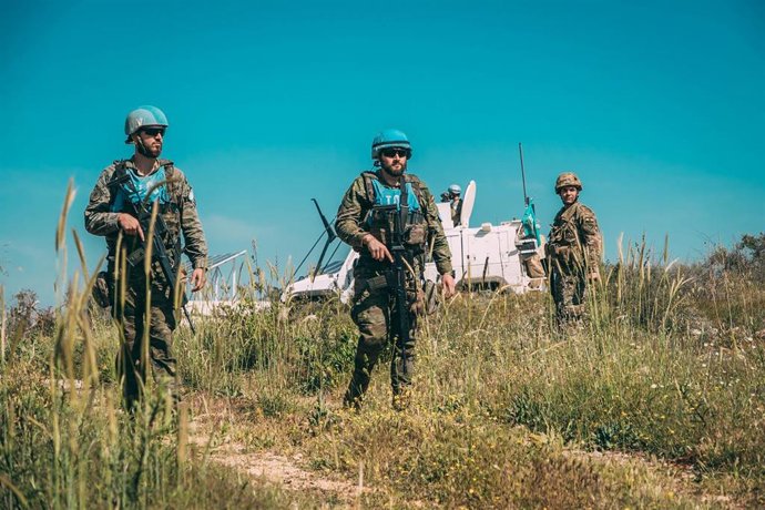 Punto de control conjunto de cascos azules de la BRI X de Córdoba con militares de las LAF en el Sur del Líbano.