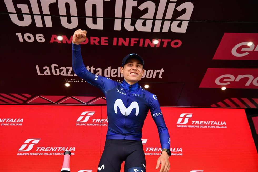 Archivo - El ciclista colombiano Einer Rubio (Movistar Team) celebra el triunfo en la 13 etapa del Giro de Italia 2023