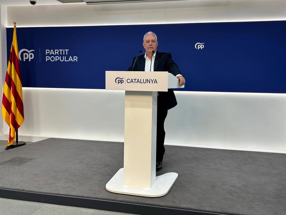 El secretario general del PP de Catalunya (PPC), Santi Rodríguez, en rueda de prensa este lunes