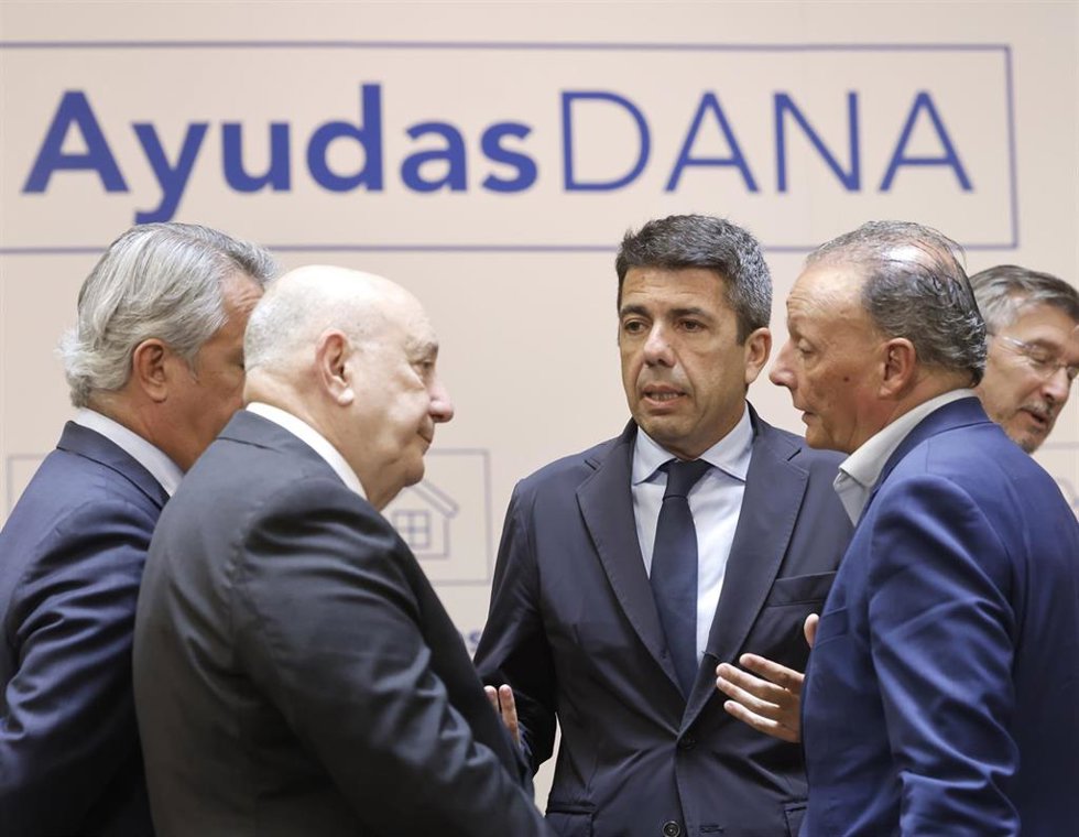 El presidente de la Generalitat, Carlos Mazón, presenta las nuevas ayudas del 'Pla Recuperem Valncia' para personas y entidades afectadas por las riadas
