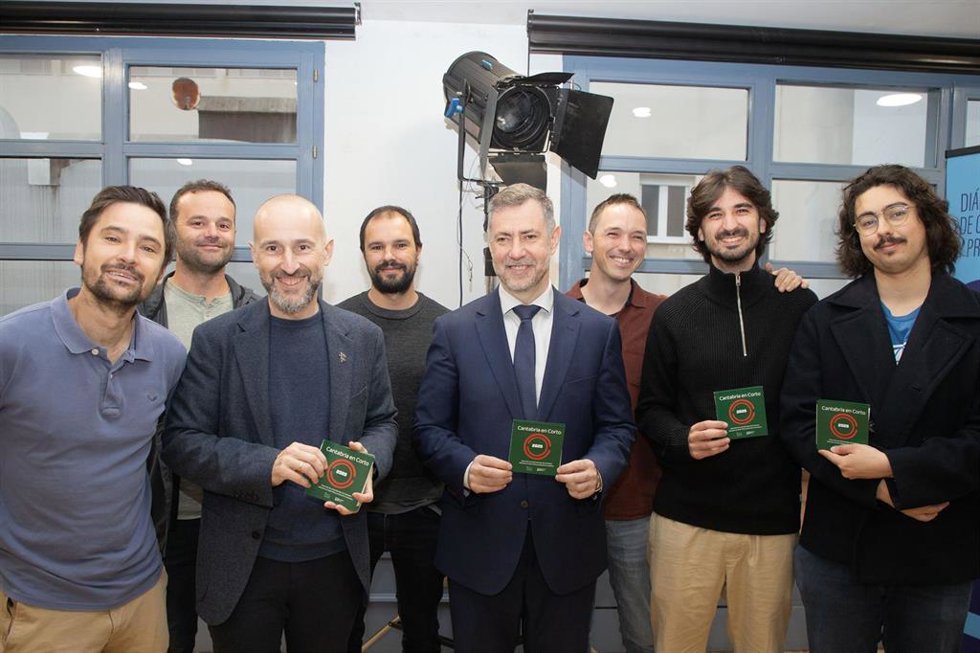 El consejero de Cultura Turismo y Deporte, Luis Martínez Abad, presenta Cantabria en corto 2025