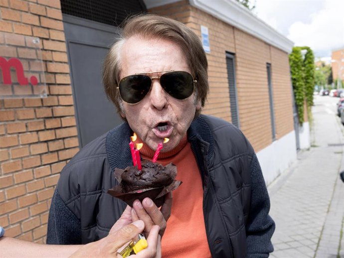 Raphael cumple 82 años