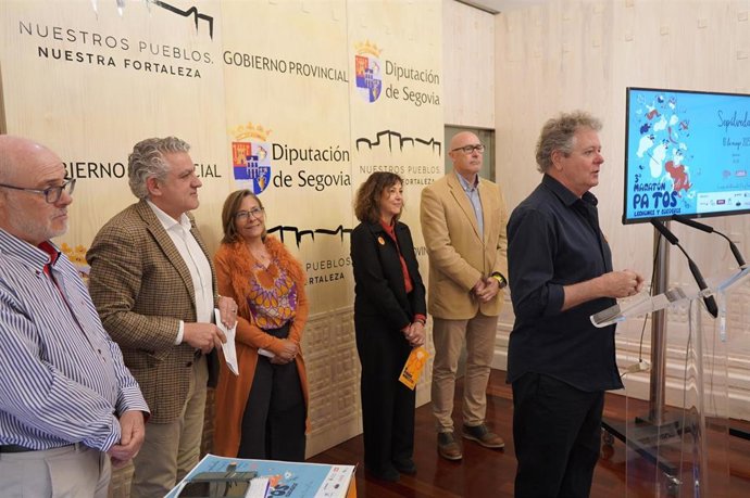 Juan Luis Cano, José Palermo (izq), José María Bravo, Piluca Losantos, Sonia Antón y Óscar Moral.