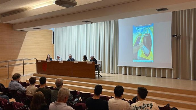 El director general de Economía Circular, Transición Energética y Cambio Climático, Diego Viu, en la presentación de la campaña, junto con representantes de Ecoembes, Ecovidrio y los Scrap.