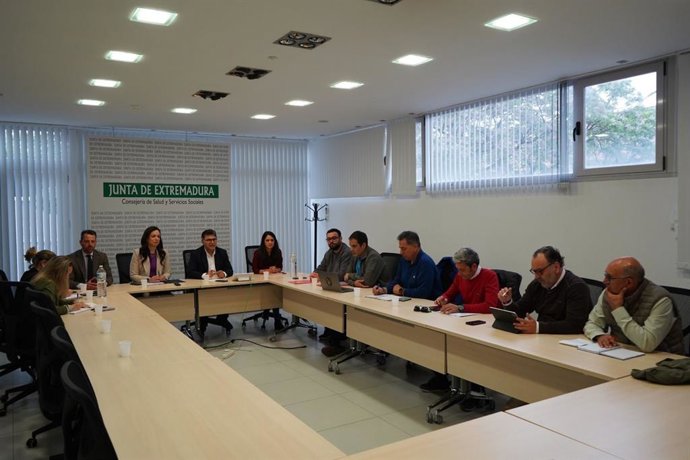 El SES se reúne con representantes de sindicatos